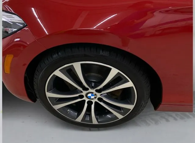 BMW 2 Series photo 20