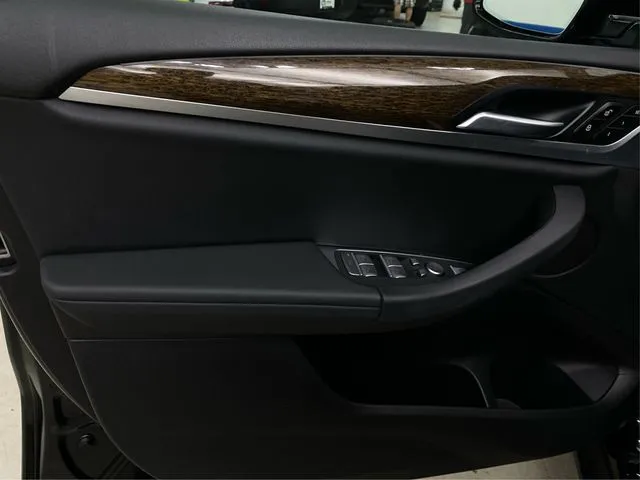 BMW X4 photo 26