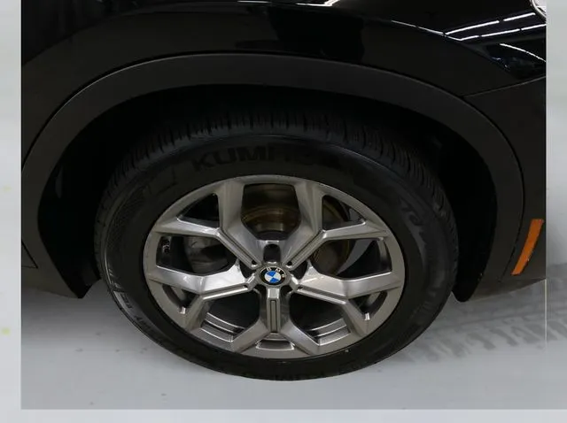 BMW X4 photo 17