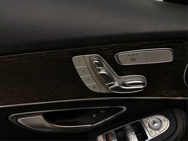 Mercedes-Benz C-Class photo 25