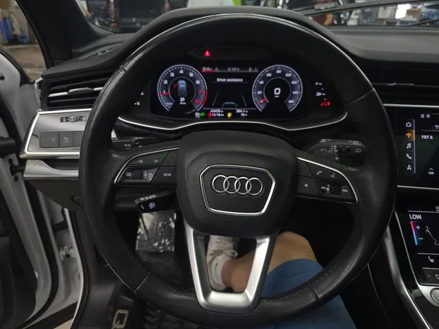 Audi Q7 photo 23