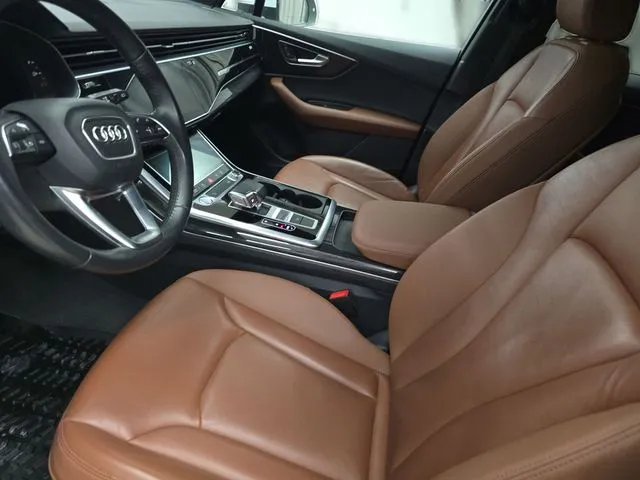 Audi Q7 photo 10