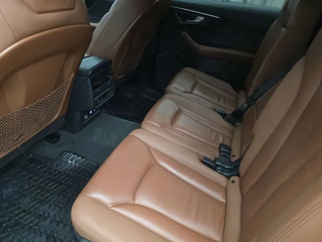 Audi Q7 photo 11