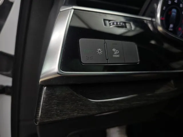 Audi Q7 photo 24