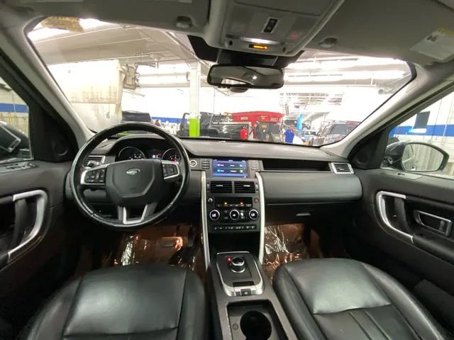 Land Rover Discovery Sport photo 29