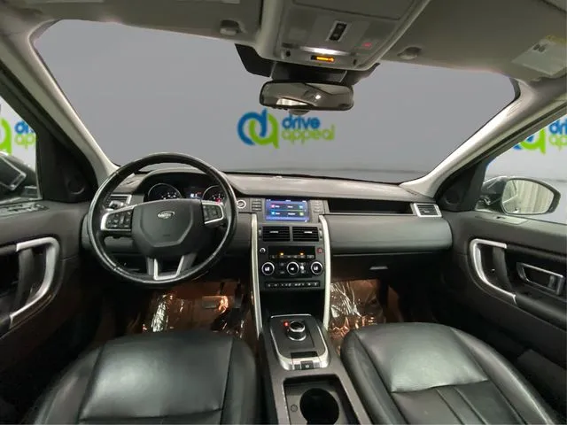 Land Rover Discovery Sport photo 30