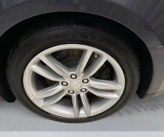 Tesla Model S photo 19
