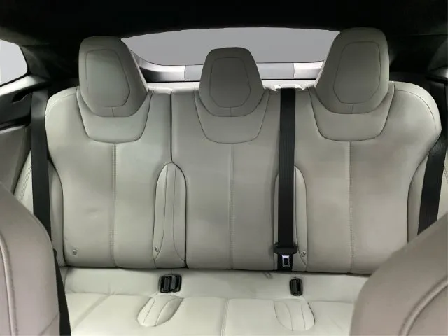 Tesla Model S photo 21