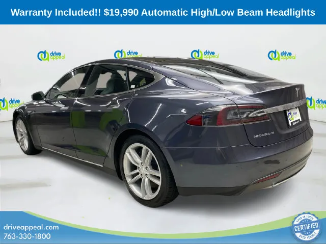 Tesla Model S photo 8