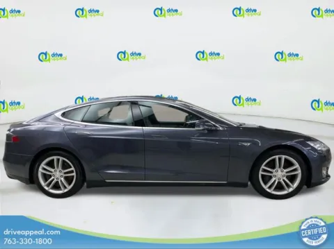 More photos of 2015 Tesla Model S 70D at Drive Appeal Eden Prairie, MN