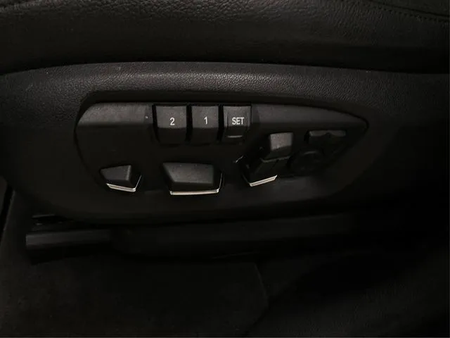 BMW X5 photo 25