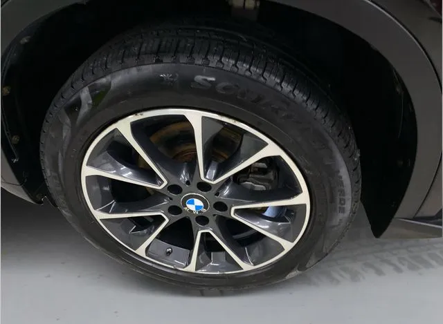 BMW X5 photo 20