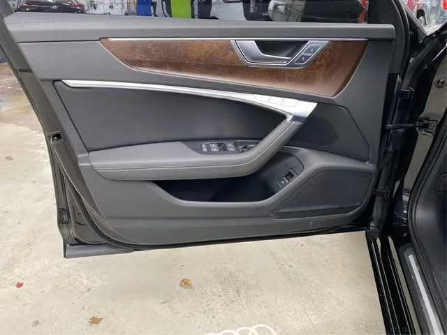 Audi A6 photo 26