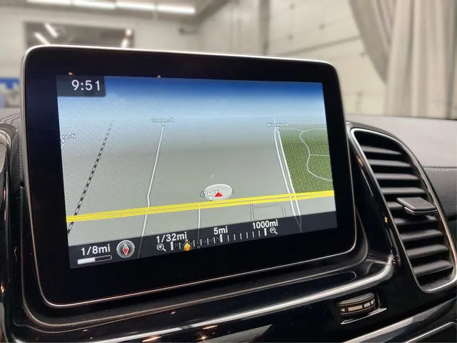 Mercedes-Benz GLE photo 31
