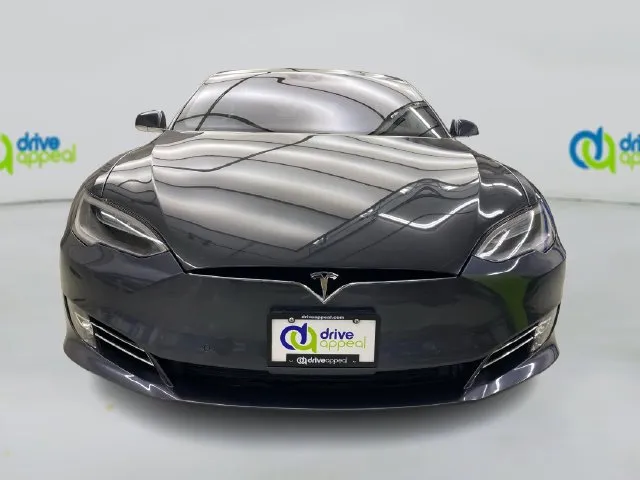 Tesla Model S photo 16