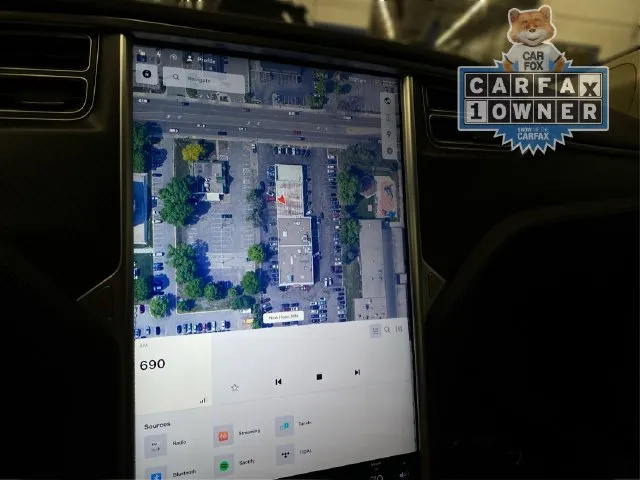 Tesla Model S photo 30