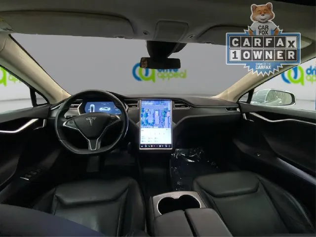 Tesla Model S photo 29