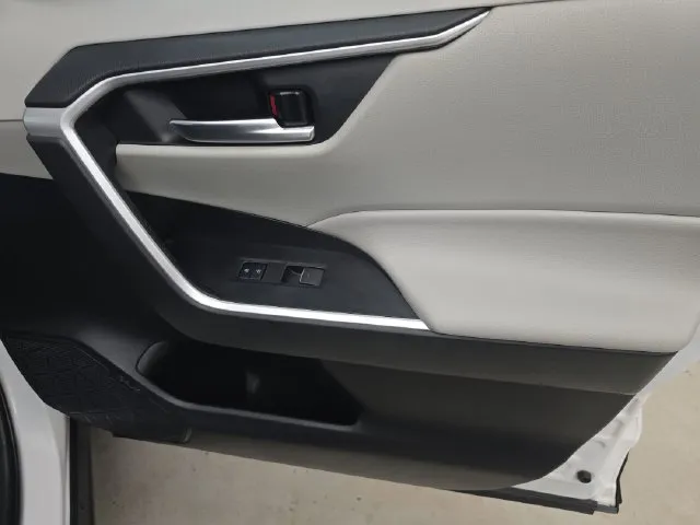 Toyota RAV4 photo 28