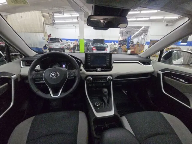Toyota RAV4 photo 29