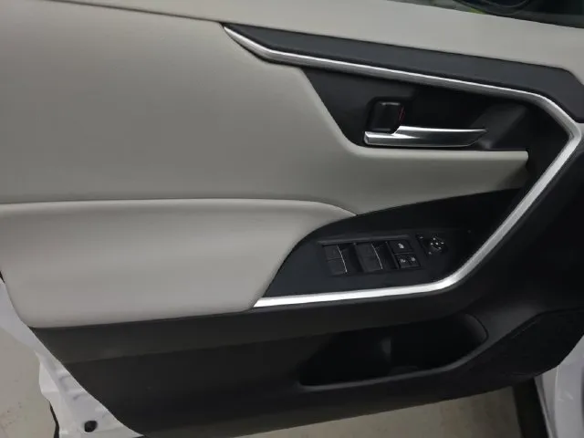 Toyota RAV4 photo 26