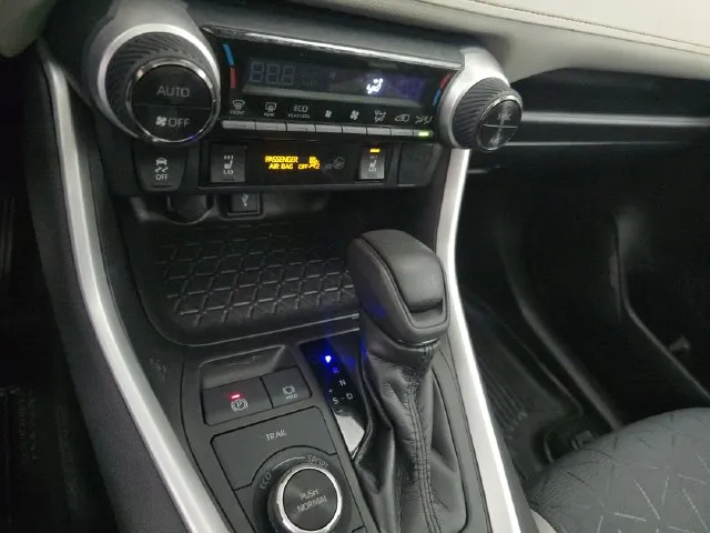Toyota RAV4 photo 33