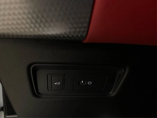Land Rover Range Rover Sport photo 24