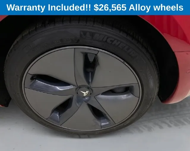 Tesla Model 3 photo 19