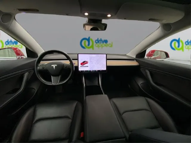 Tesla Model 3 photo 29