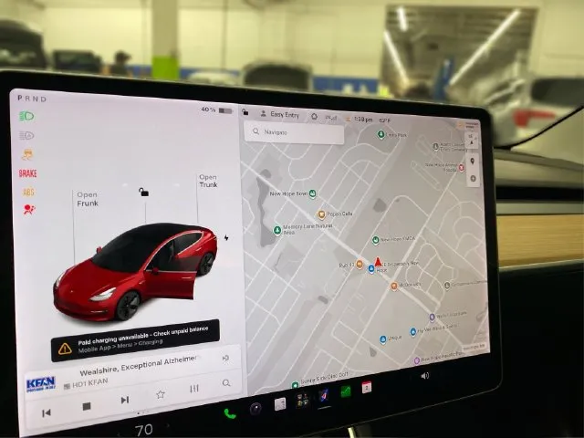 Tesla Model 3 photo 30