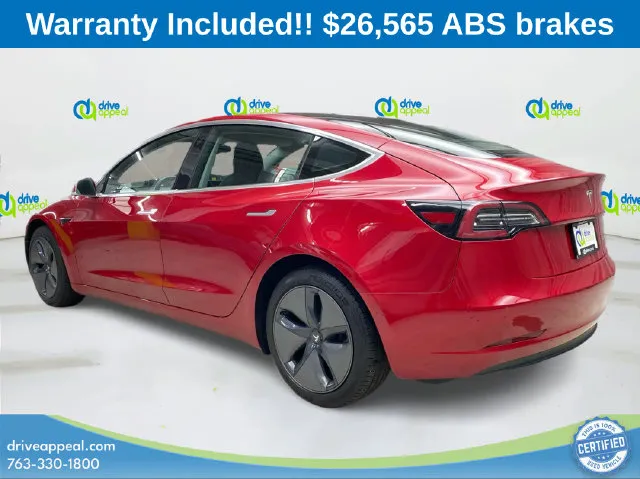 Tesla Model 3 photo 8