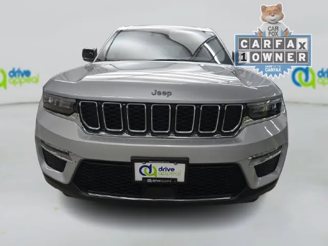 Jeep Grand Cherokee photo 16
