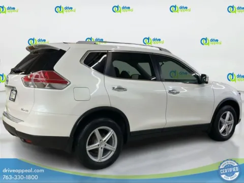 More photos of 2015 Nissan Rogue SL at Drive Appeal Eden Prairie, MN