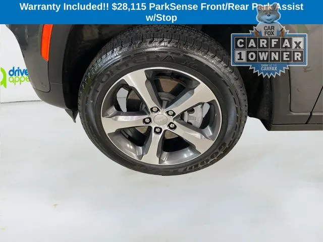 2022 Jeep Cherokee Limited 4xe photo 2