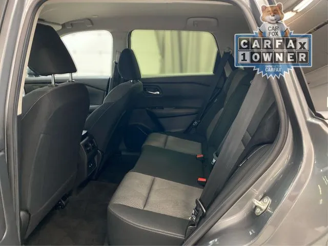 2024 Nissan Rogue SV photo 4