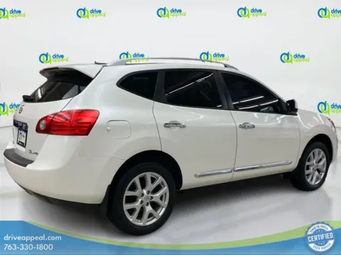 More photos of 2012 Nissan Rogue SL at Drive Appeal Eden Prairie, MN