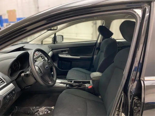 2015 Subaru Impreza 2.0i Premium photo 3