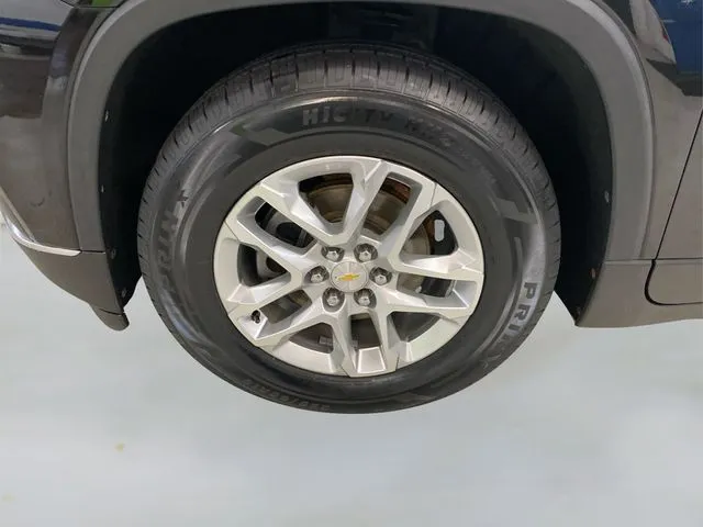 2018 Chevrolet Traverse photo 2