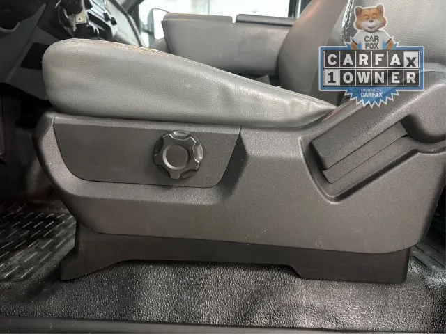 Ford F350SD photo 24