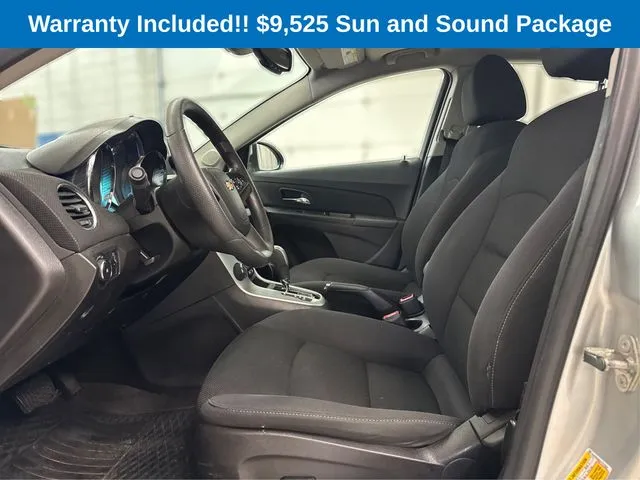 2015 Chevrolet Cruze photo 4