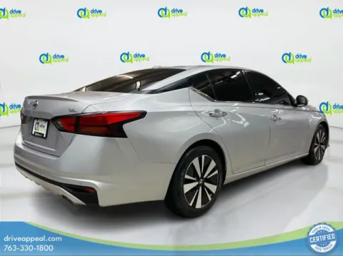 More photos of 2020 Nissan Altima 2.5 SL at Drive Appeal Anoka, MN