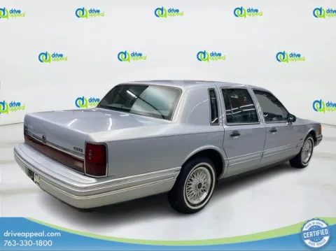 More photos of 1994 Lincoln Town Car Signature at Drive Appeal Anoka, MN