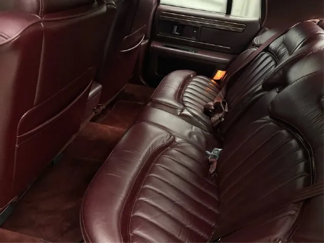 Buick Roadmaster photo 11
