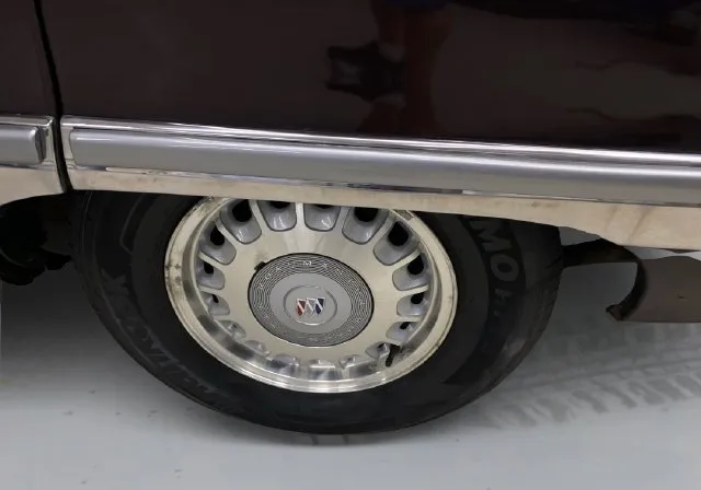 Buick Roadmaster photo 17