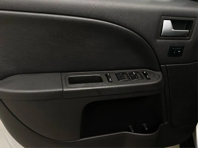 Ford Five Hundred photo 26