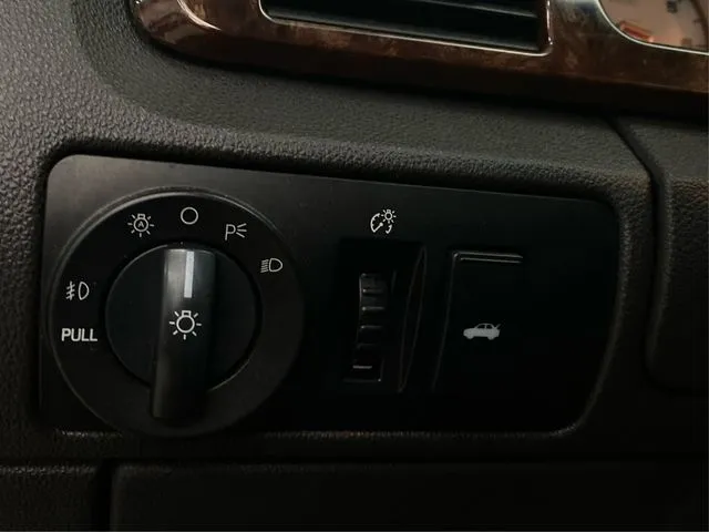 Ford Five Hundred photo 24