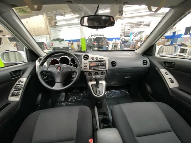 Pontiac Vibe photo 29