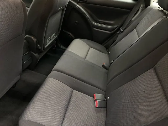 Pontiac Vibe photo 11