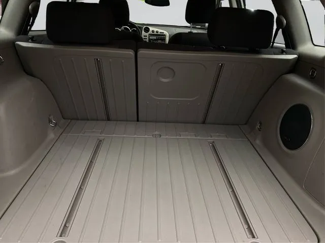 Pontiac Vibe photo 15