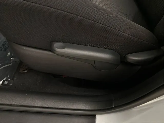 Pontiac Vibe photo 25