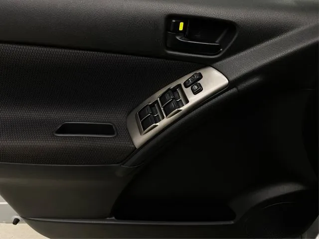 Pontiac Vibe photo 26